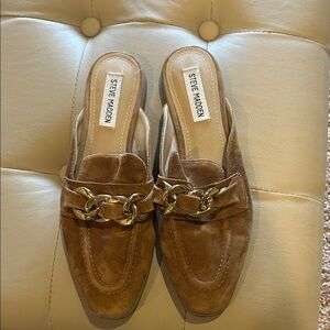 Steve Madden Brown Mules with Gold Chain